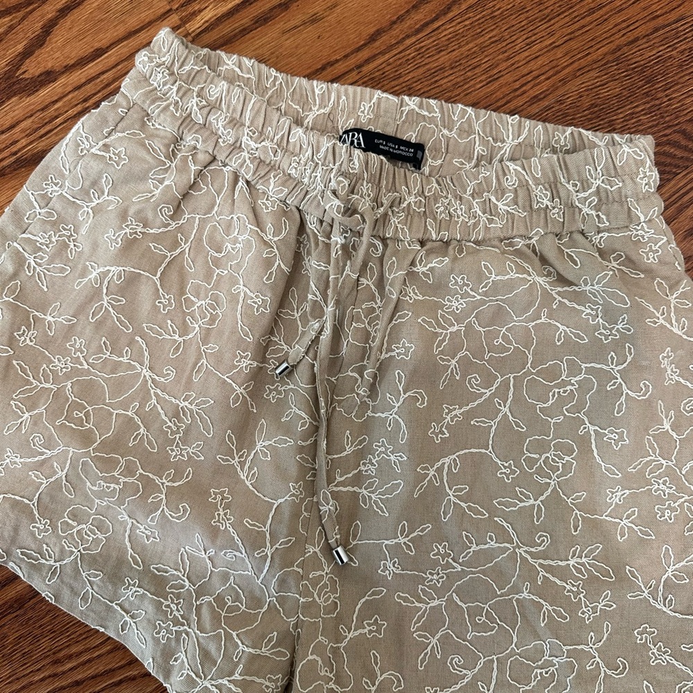 ZARA Beige Embroidered Drawstring Women's Shorts